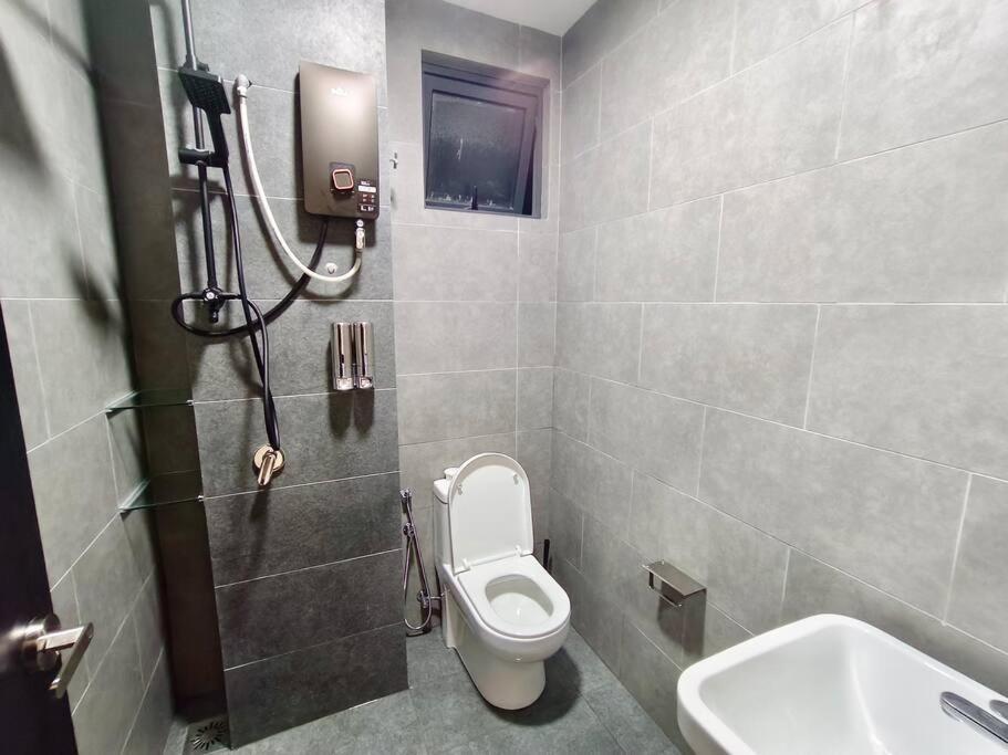 Neu 3rdnvenue Near Klcc - Cozy 2 Bedroom Apartment *